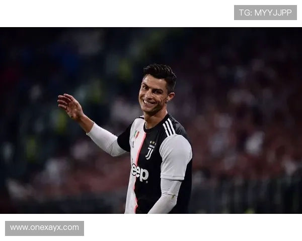 C罗续约豪门俱乐部，职业生涯再添新篇章